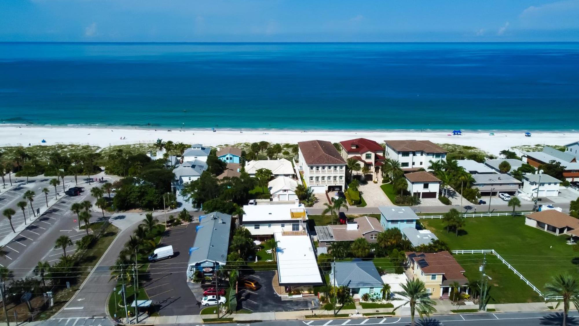 Carousel Suites -Redington Shores Esterno foto