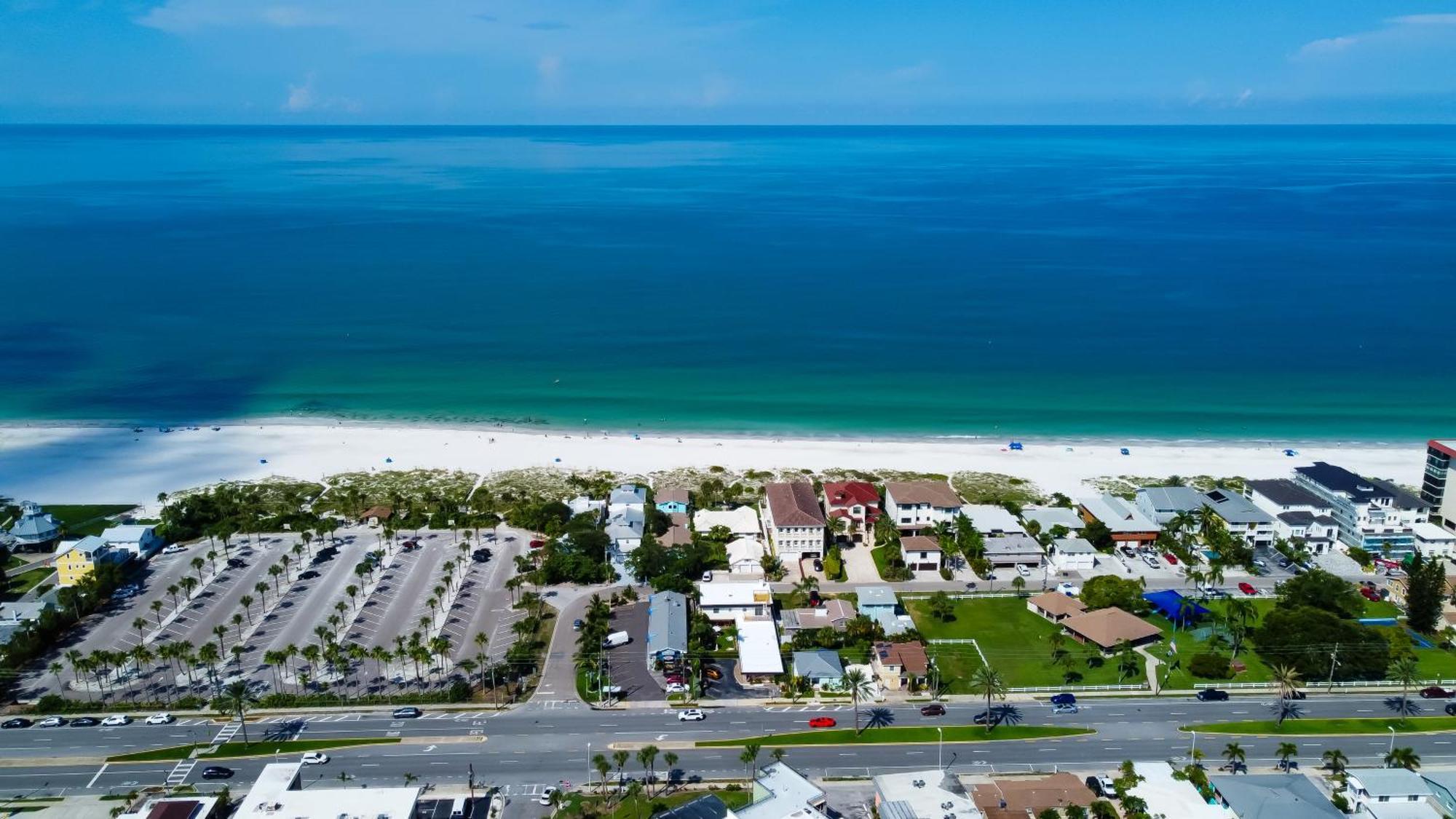 Carousel Suites -Redington Shores Esterno foto