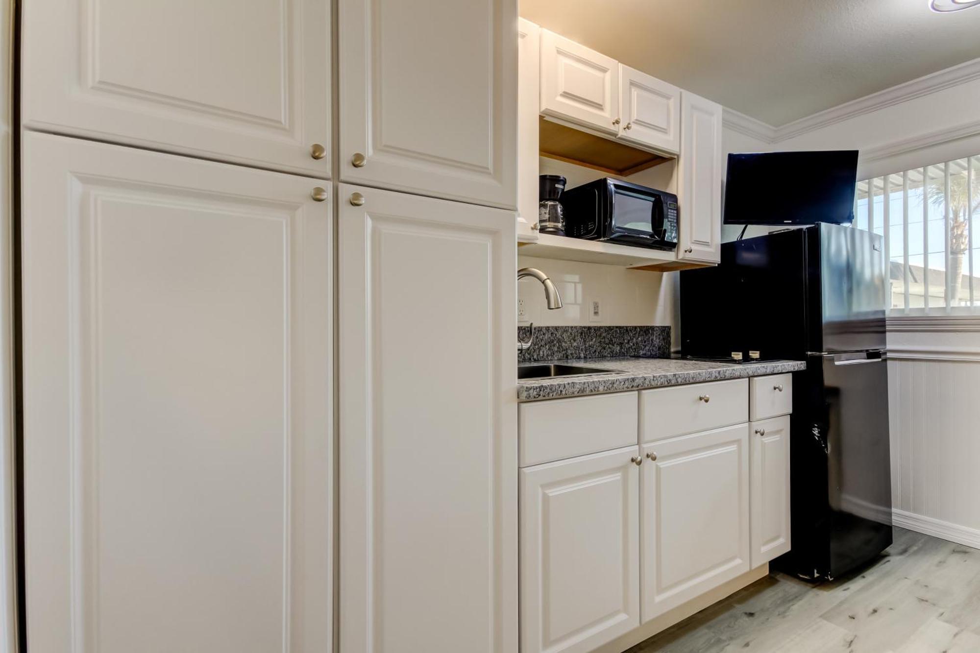 Carousel Suites -Redington Shores Esterno foto
