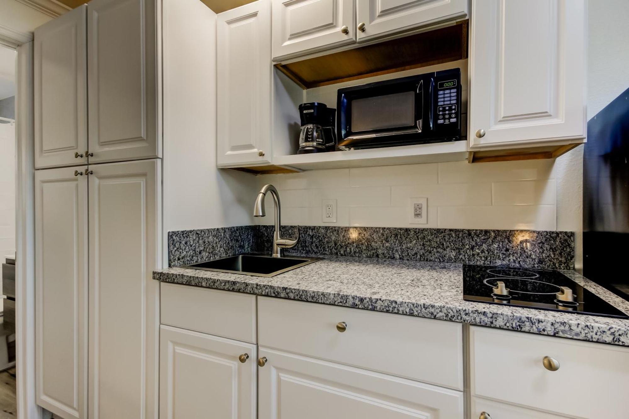 Carousel Suites -Redington Shores Esterno foto