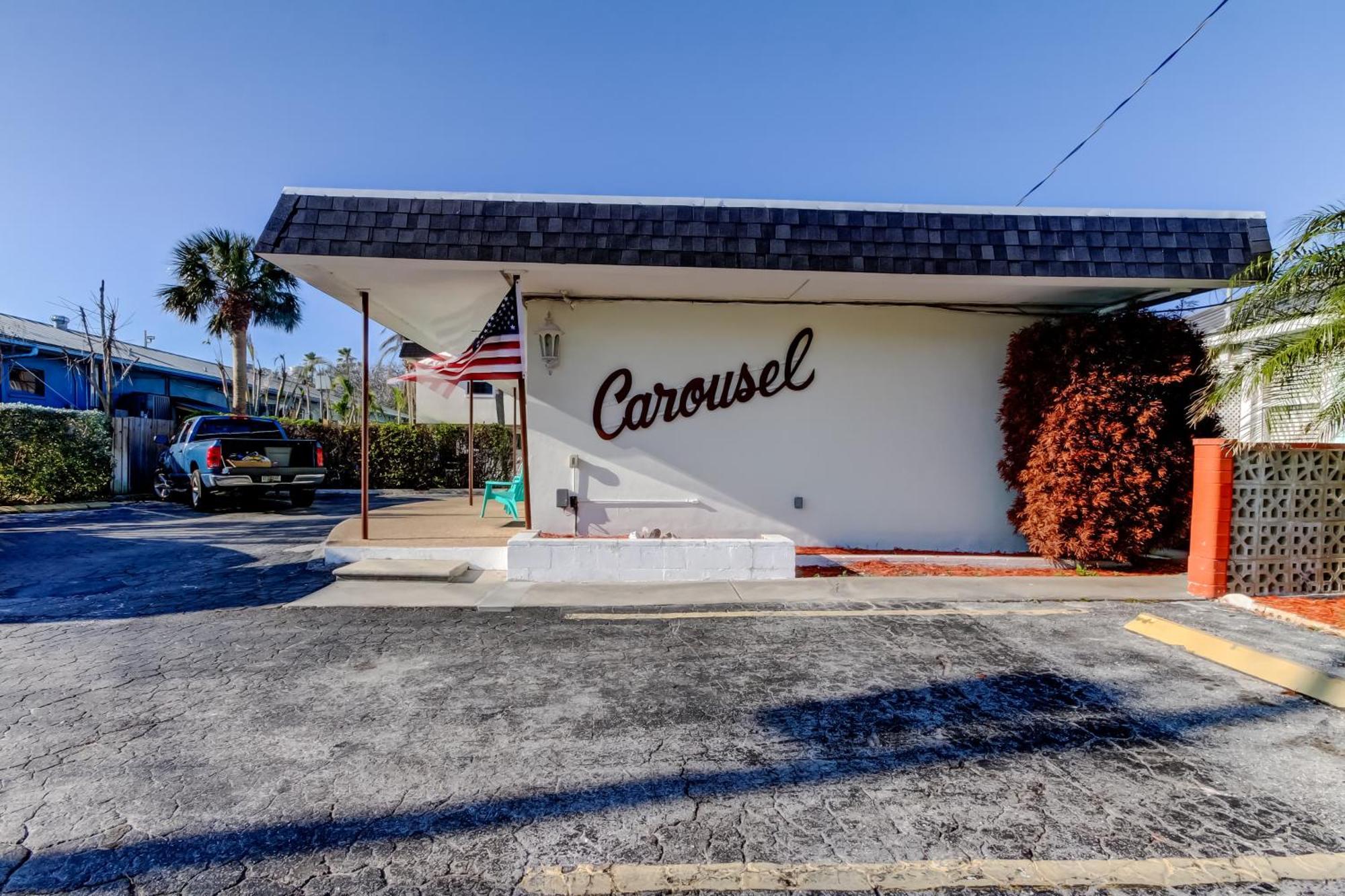 Carousel Suites -Redington Shores Esterno foto