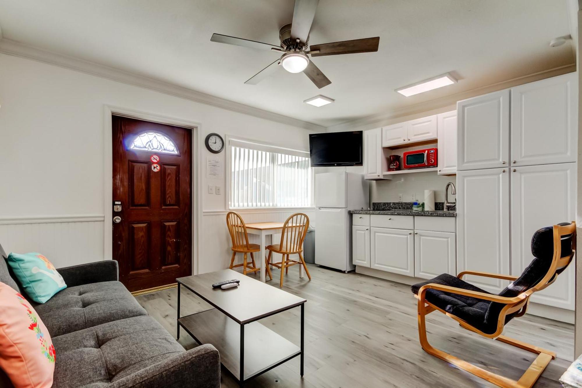 Carousel Suites -Redington Shores Esterno foto